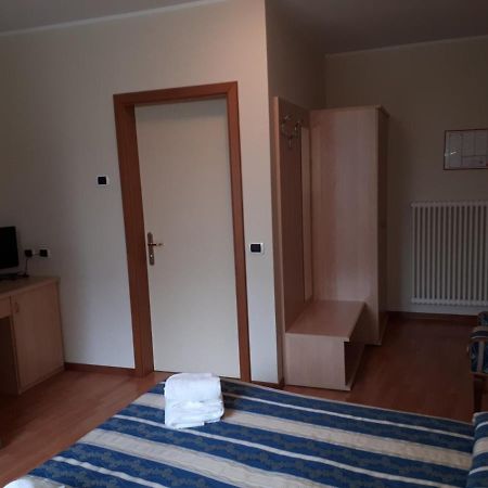 Hotel Due Laghi Padergnone Ngoại thất bức ảnh