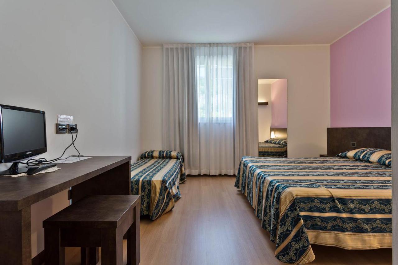 Hotel Due Laghi Padergnone Ngoại thất bức ảnh