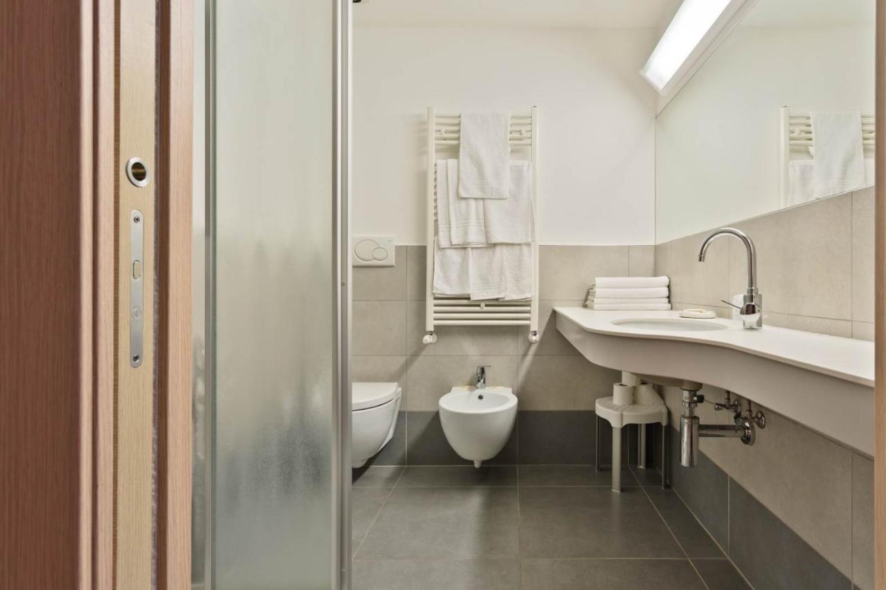 Hotel Due Laghi Padergnone Ngoại thất bức ảnh